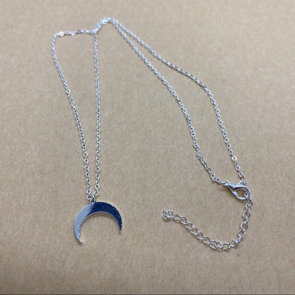 My Moon is Upside Down silver chain necklace 🔮 - Picture 4 of 6